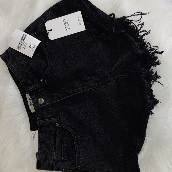 Forever 21 denim shorts - Picture 2 of 13